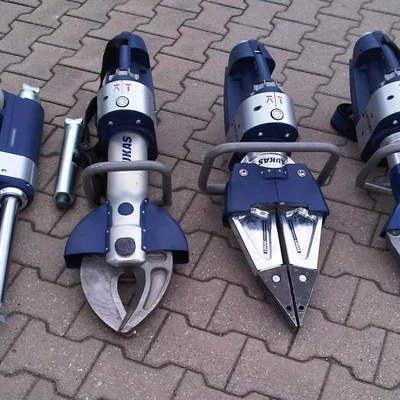 Akkubetriebener-hydraulischer-Rettungssatz.jpg