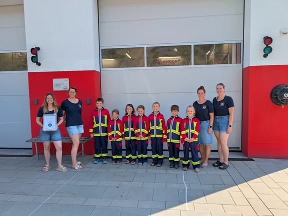 Gruppenfoto Kinderfeuerwehr.jpeg