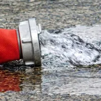 Feuerwehrschlauch-696x464.jpg